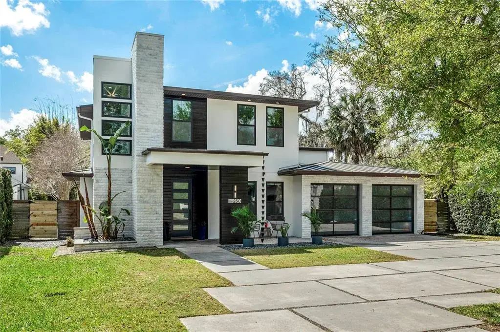 WELCOME TO 230 EAST ROCKWOOD WAY WP!
