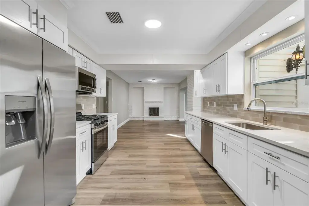 Property for sale at 216 S SHORE CREST DRIVE, TAMPA, FL, 33609