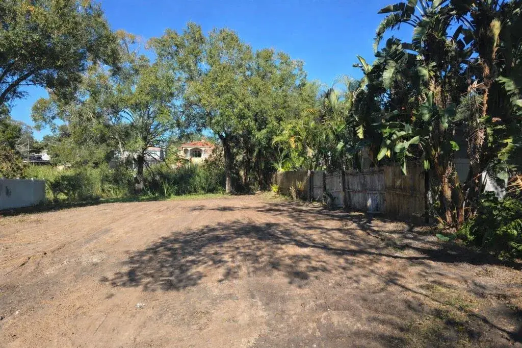 Property for sale at 3209 W BAY VISTA AVENUE, TAMPA, FL, 33611