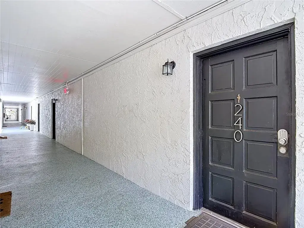 Property for sale at 4611 W NORTH B STREET UNIT 240, TAMPA, FL, 33609