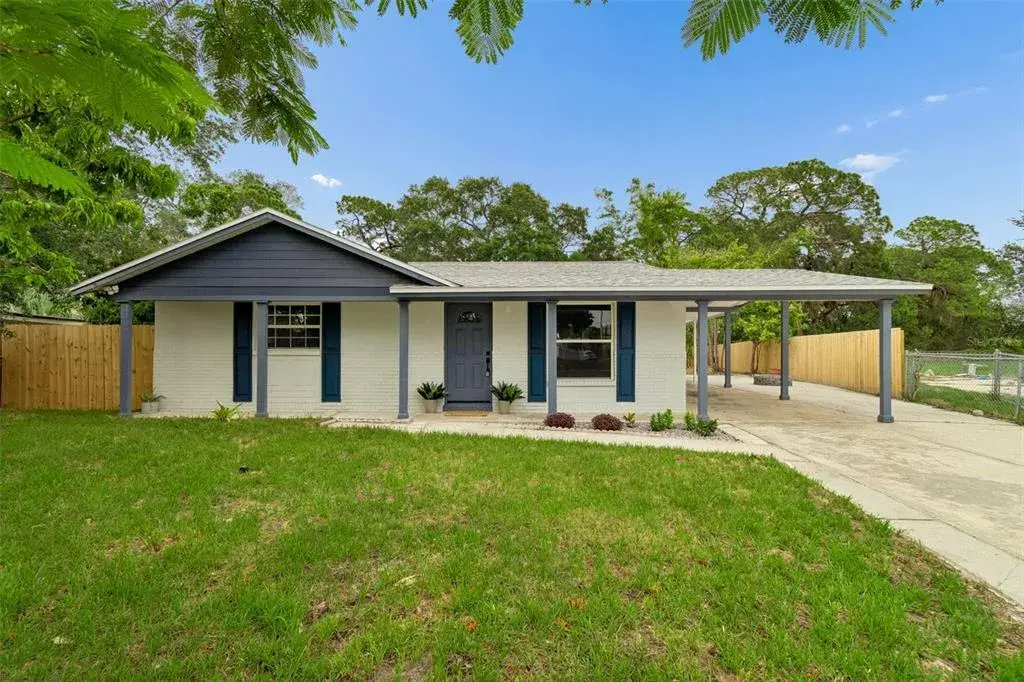 Property for sale at 6532 S WEST SHORE CIRCLE, TAMPA, FL, 33616