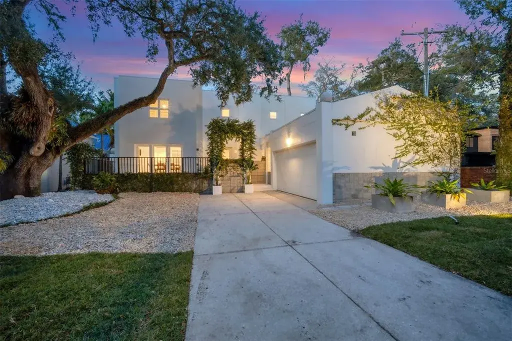 Property for sale at 2701 CHAMBRAY LANE, TAMPA, FL, 33611