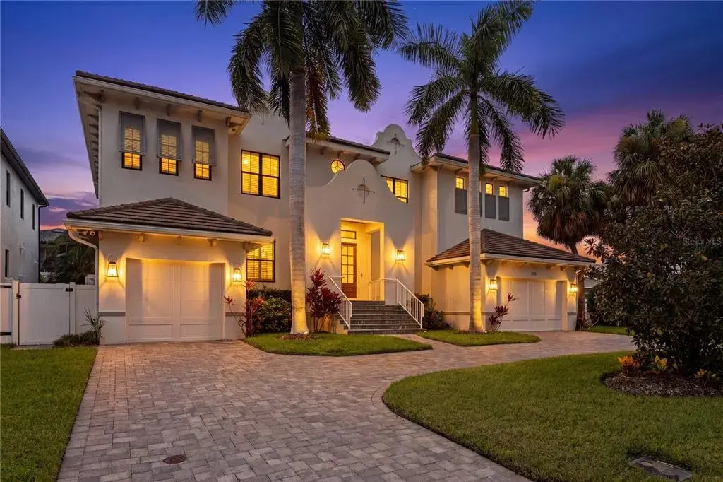 Property for sale at 5015 W LONGFELLOW AVENUE, TAMPA, FL, 33629