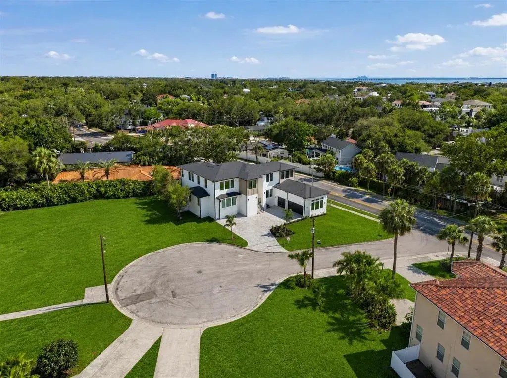 Property for sale at 4706 W SAN CARLOS STREET, TAMPA, FL, 33629