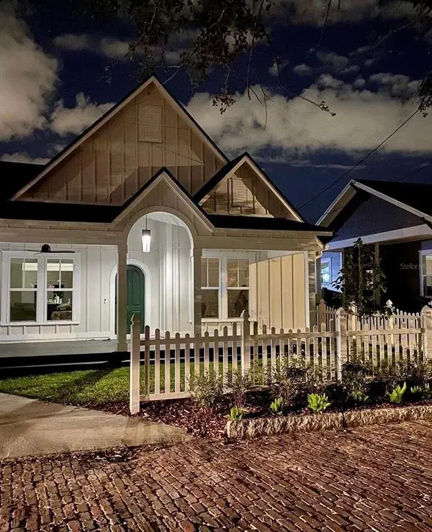Perfect Key West cottage right in the middle of Tampa Heights