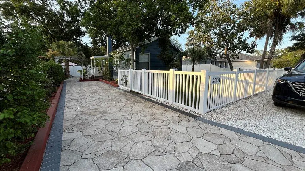 Property for sale at 2301 W IDLEWILD AVENUE, TAMPA, FL, 33603