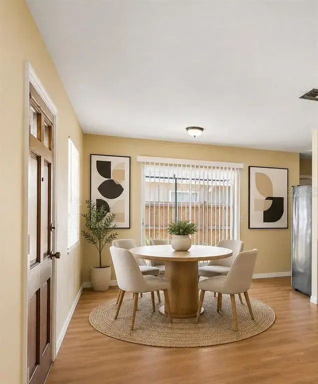 Virtually Staged - dining space