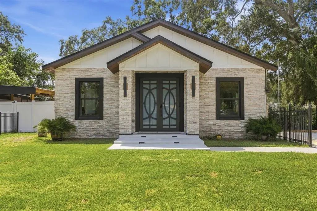 Property for sale at 4710 W BAY VIEW AVENUE, TAMPA, FL, 33611