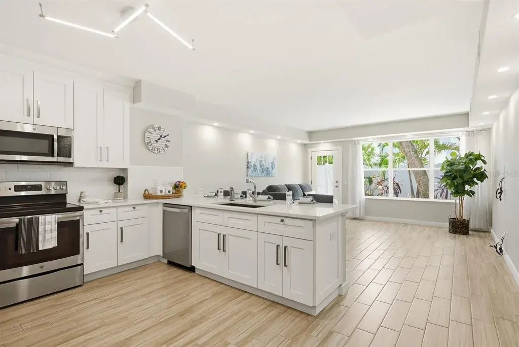 Property for sale at 4811 BAYSHORE BOULEVARD UNIT 303, TAMPA, FL, 33611