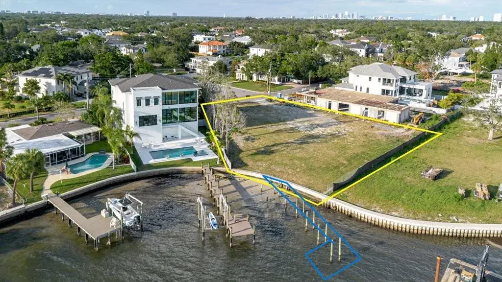 Property for sale at 5102 W LONGFELLOW AVENUE, TAMPA, FL, 33629