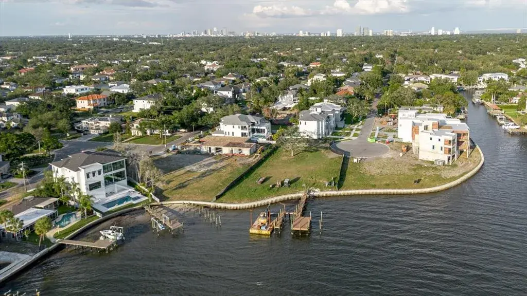 Property for sale at 5102 W LONGFELLOW AVENUE, TAMPA, FL, 33629