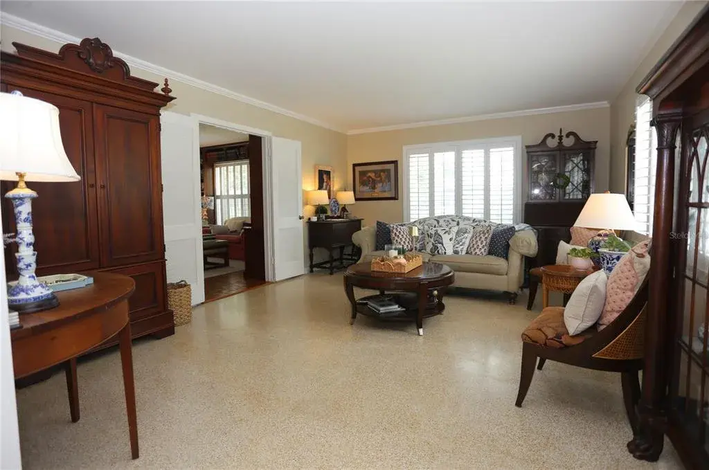 Property for sale at 4414 W WATROUS AVENUE, TAMPA, FL, 33629
