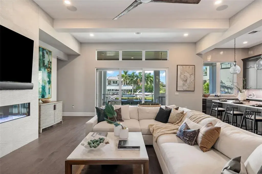 Property for sale at 5215 W NEPTUNE WAY, TAMPA, FL, 33609