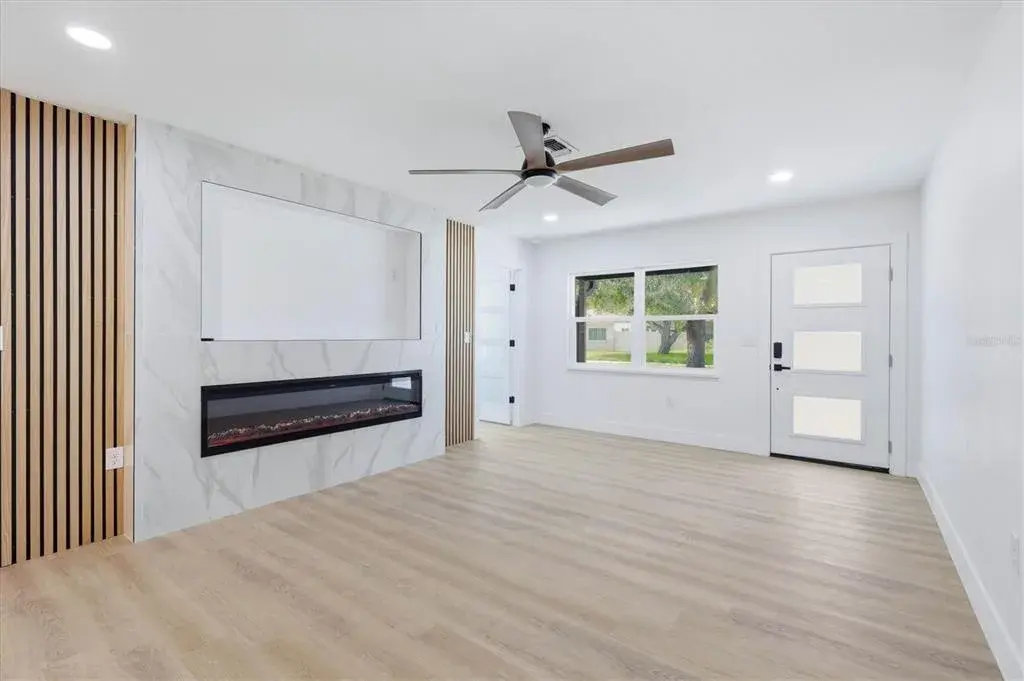 Property for sale at 4420 W BAY COURT AVENUE, TAMPA, FL, 33611