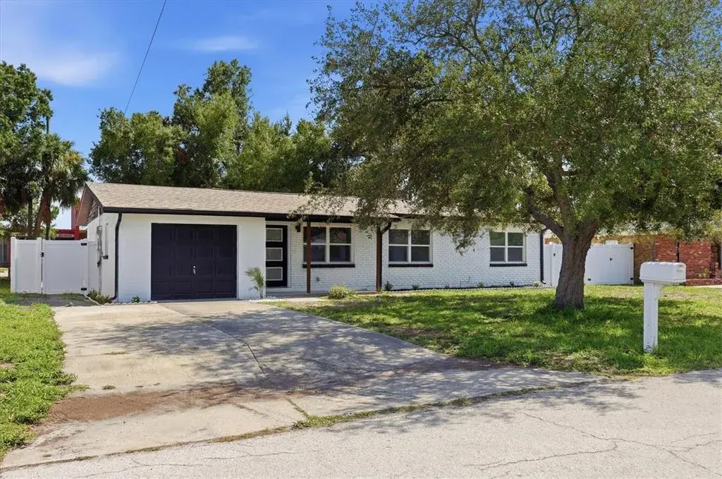Property for sale at 4420 W BAY COURT AVENUE, TAMPA, FL, 33611