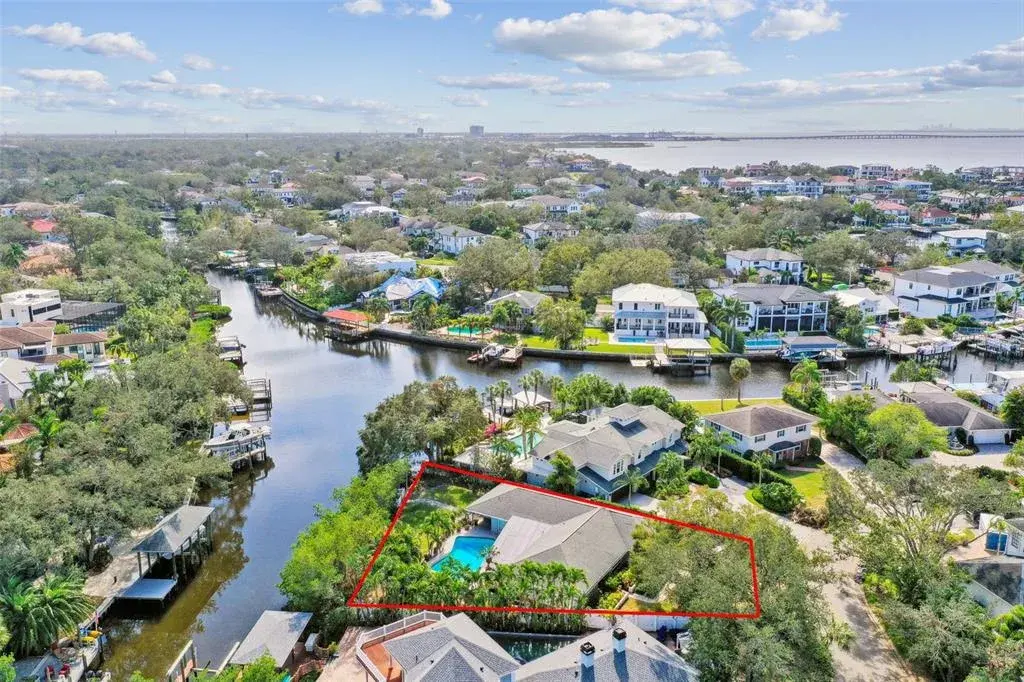 Property for sale at 5104 W SAN JOSE STREET, TAMPA, FL, 33629