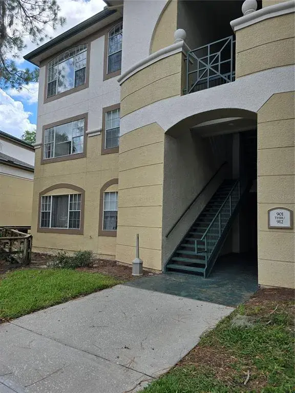 Property for sale at 17112 CARRINGTON PARK DRIVE UNIT 902, TAMPA, FL, 33647