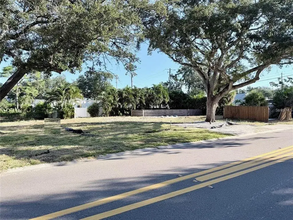 Property for sale at 3626 S OMAR AVENUE, TAMPA, FL, 33629
