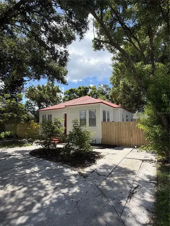 Property for sale at 104 W LAMBRIGHT STREET, TAMPA, FL, 33604