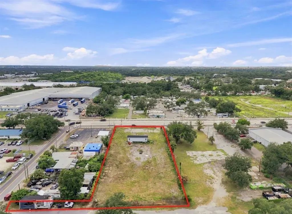 Property for sale at 4946 E HILLSBOROUGH AVENUE, TAMPA, FL, 33610