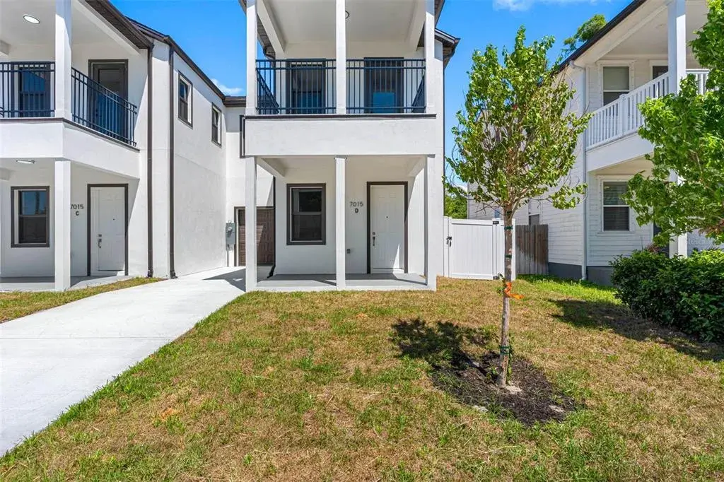 Property for sale at 7015 N CENTRAL AVENUE Unit D, TAMPA, FL, 33604