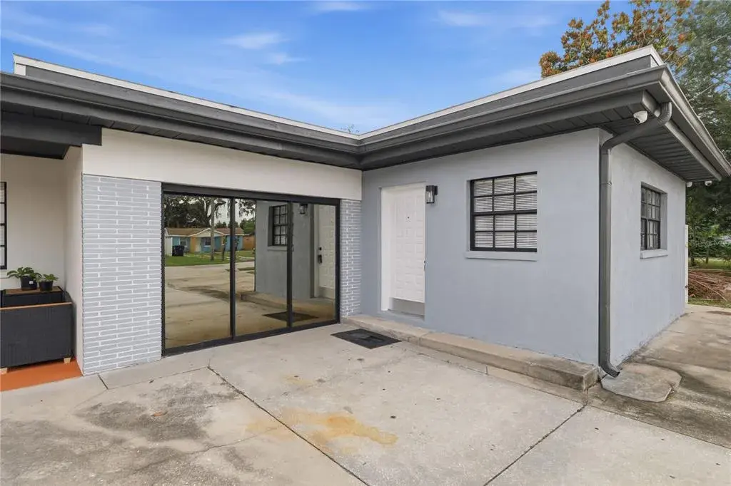Property for sale at 2607 W CREST AVENUE, TAMPA, FL, 33614