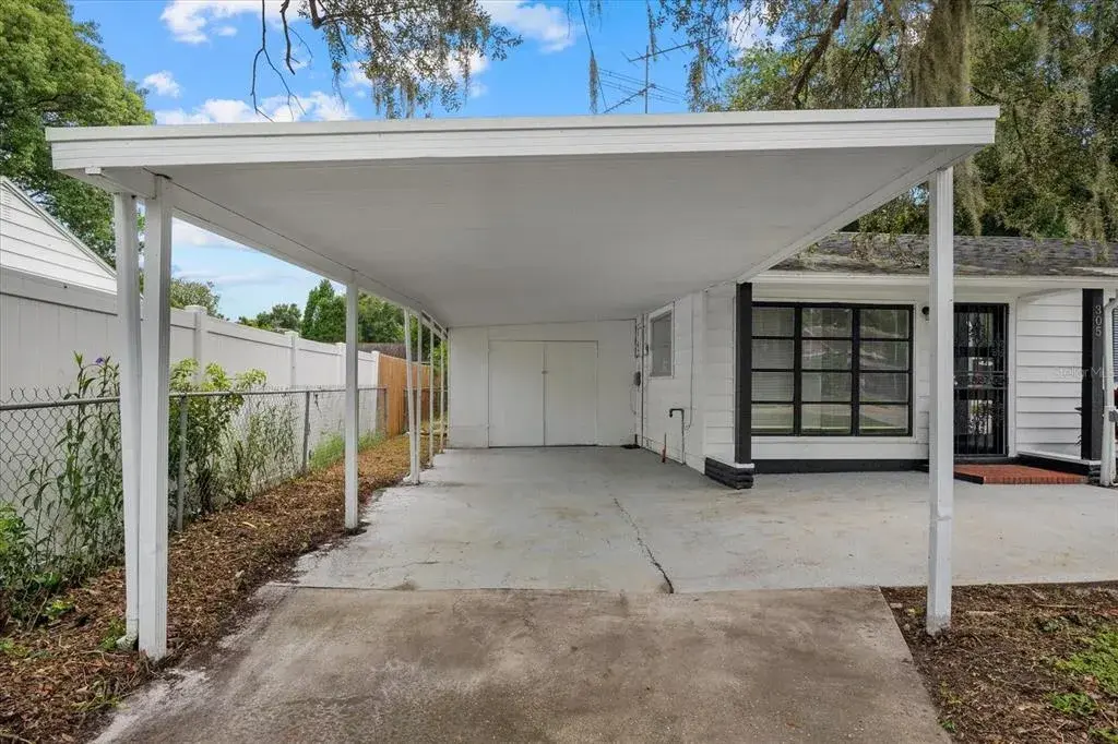 Property for sale at 305 E BOUGAINVILLEA AVENUE, TAMPA, FL, 33612
