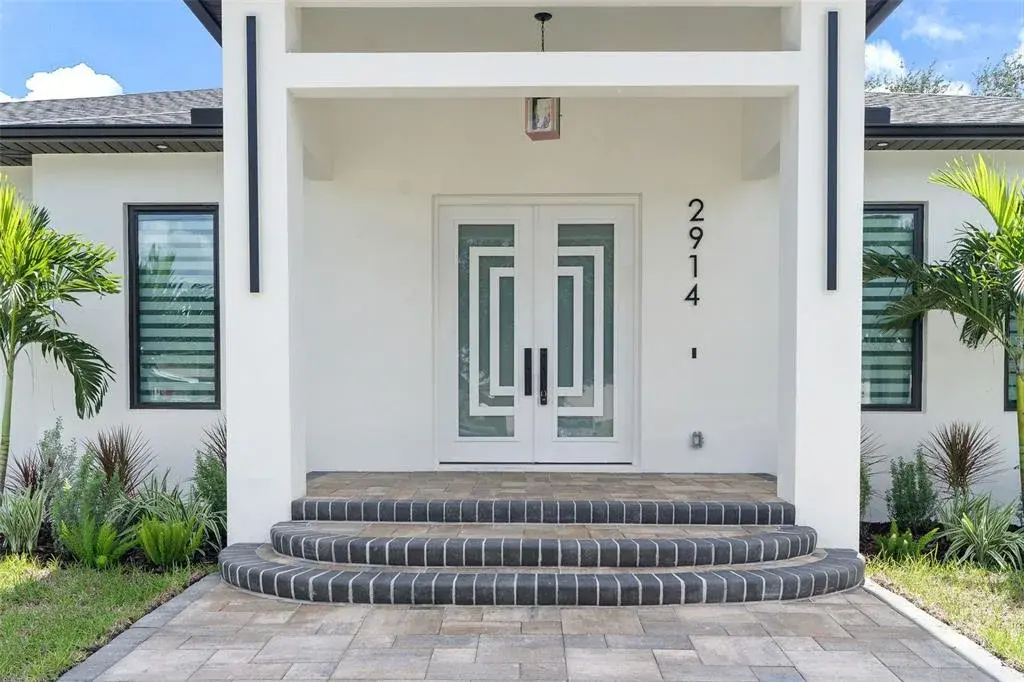 Property for sale at 2914 W WALNUT STREET, TAMPA, FL, 33607