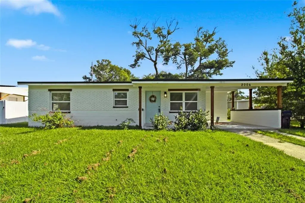 Welcome home to this charming 3 bedroom 2 bathroom ranch style home in a quiet corner of NE Seminole Heights!