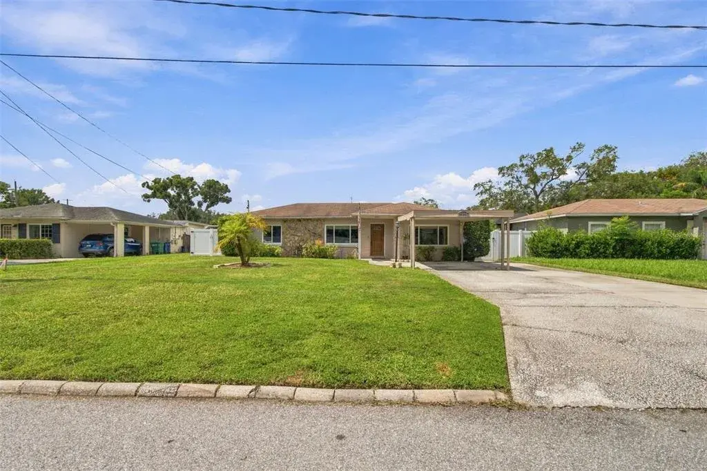 Property for sale at 11006 N OAKLEAF AVENUE, TAMPA, FL, 33612