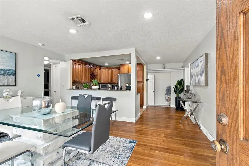Property for sale at 11006 N OAKLEAF AVENUE, TAMPA, FL, 33612