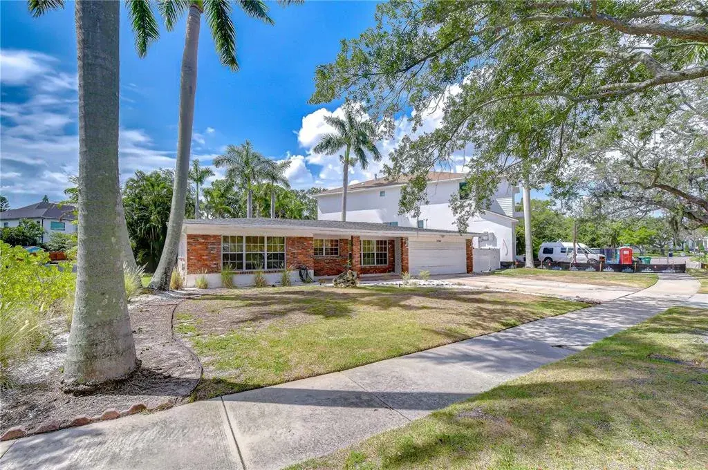 Property for sale at 5006 W DICKENS AVENUE, TAMPA, FL, 33629