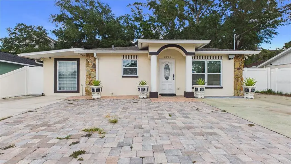 Property for sale at 8721 N ORANGEVIEW AVENUE, TAMPA, FL, 33617