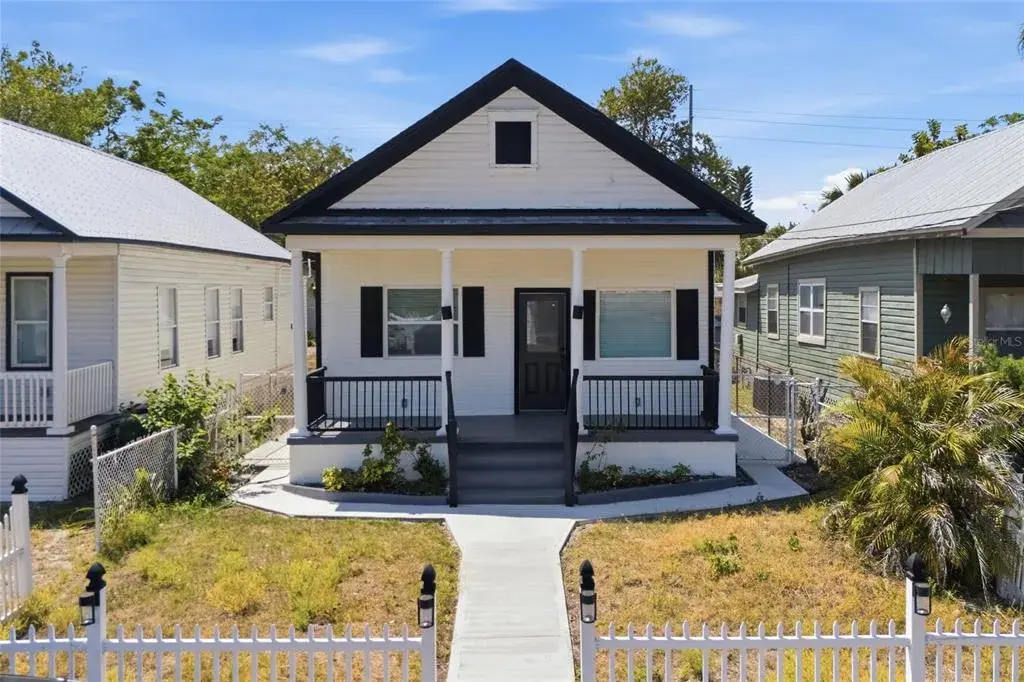 Property for sale at 2120 W NASSAU STREET, TAMPA, FL, 33607