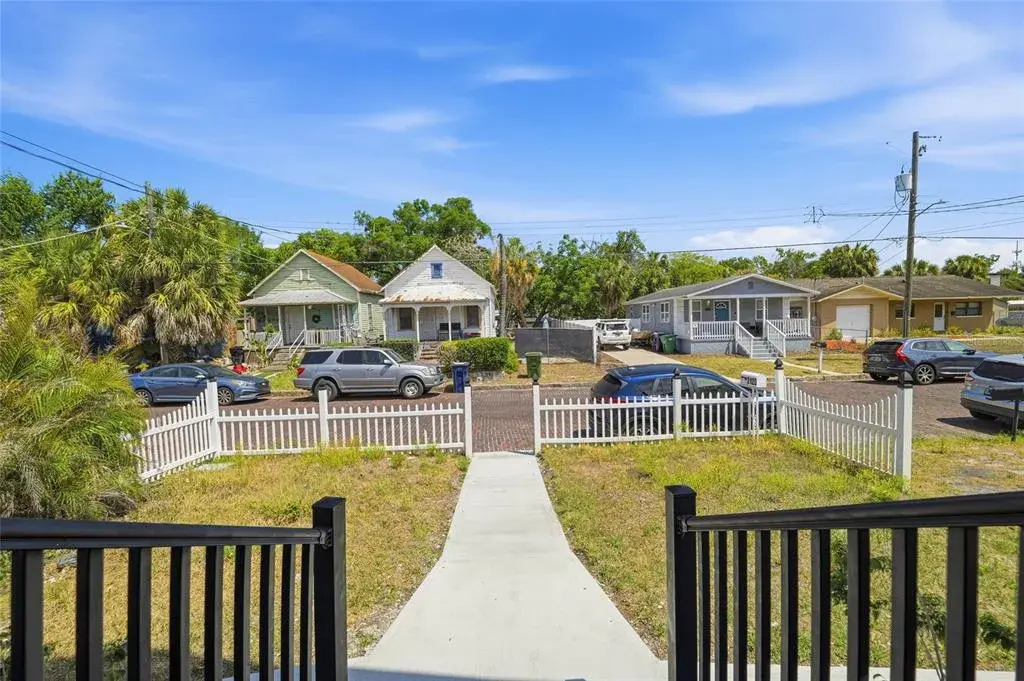 Property for sale at 2120 W NASSAU STREET, TAMPA, FL, 33607