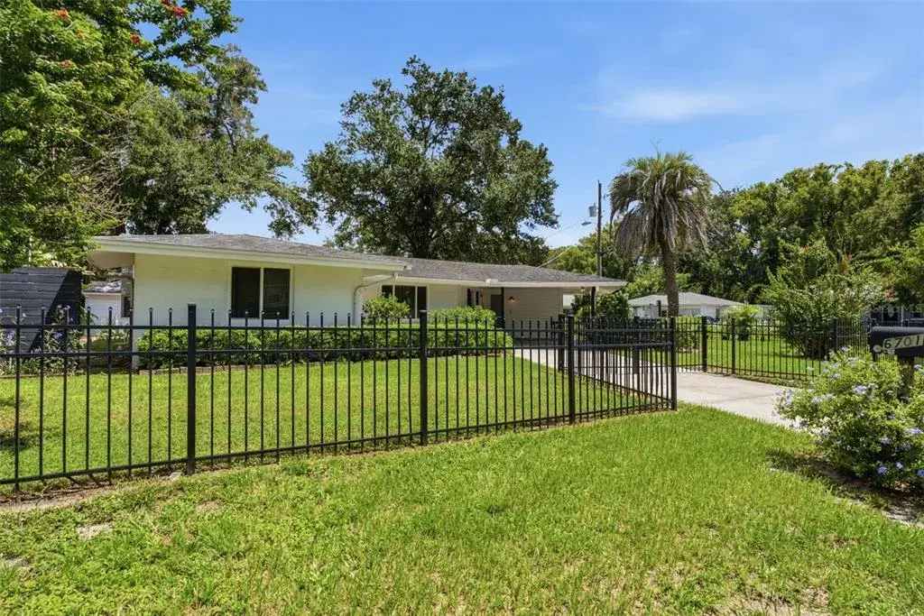 Corner lot with front and rear driveways