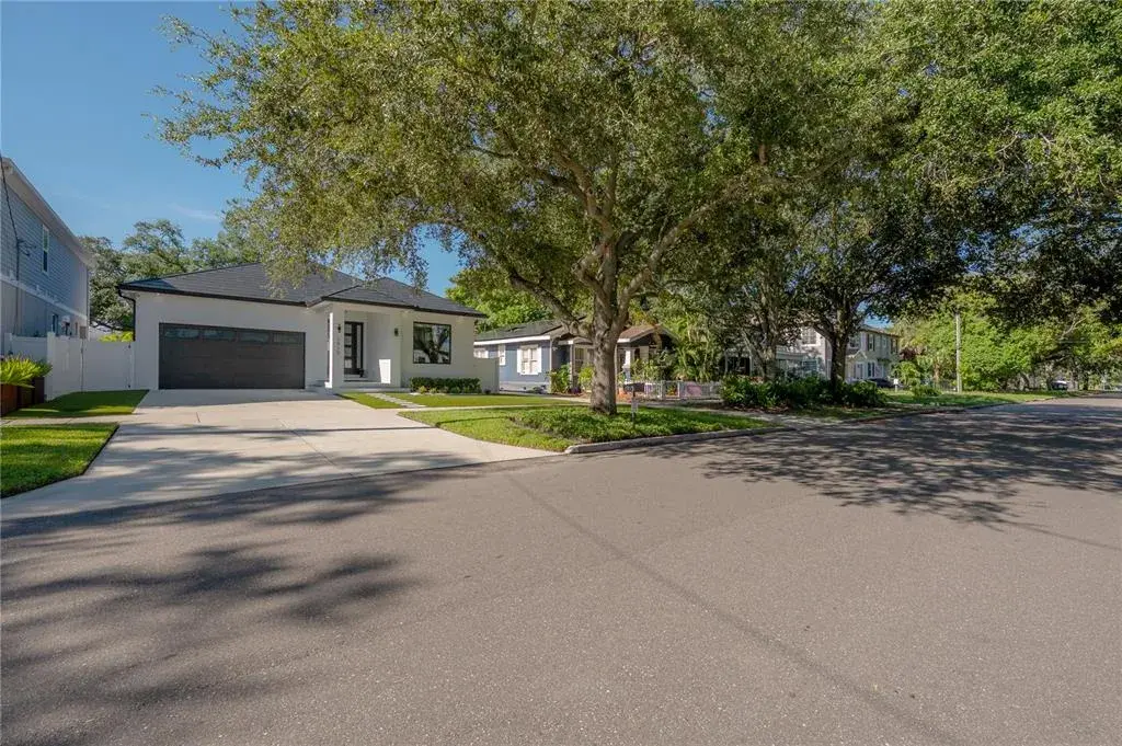Property for sale at 1910 W NORTH B STREET, TAMPA, FL, 33606