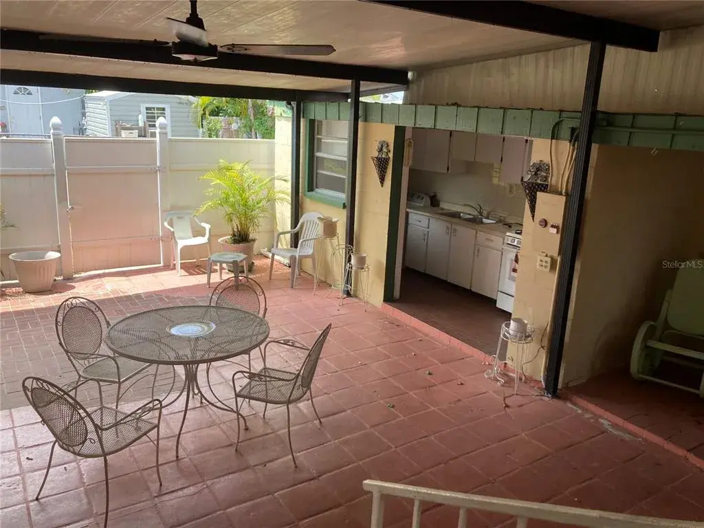 Outdoor covered patio