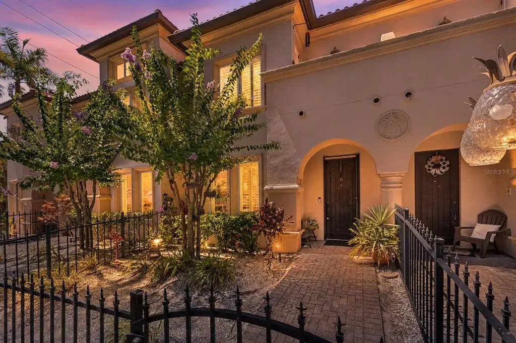 Property for sale at 3819 W DALE AVENUE UNIT 6, TAMPA, FL, 33609
