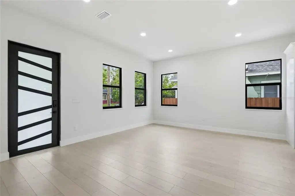Property for sale at 7106 N 10TH STREET, TAMPA, FL, 33604
