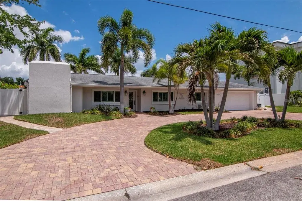 Property for sale at 4927 W MELROSE AVENUE N, TAMPA, FL, 33629