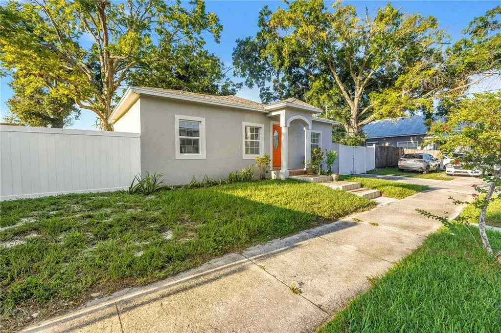 Property for sale at 2906 W MAIN STREET, TAMPA, FL, 33607