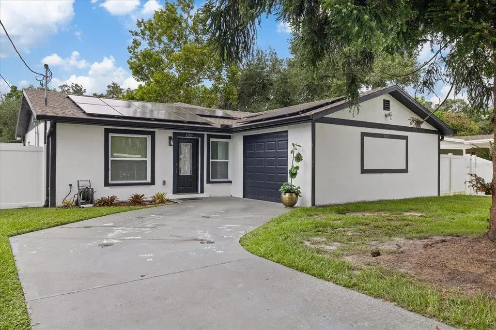 Property for sale at 3209 E HANNA AVENUE, TAMPA, FL, 33610