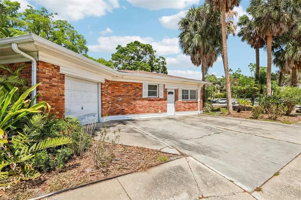 Property for sale at 215 S WEST SHORE BOULEVARD, TAMPA, FL, 33609