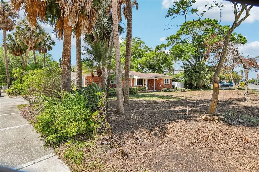 Property for sale at 215 S WEST SHORE BOULEVARD, TAMPA, FL, 33609