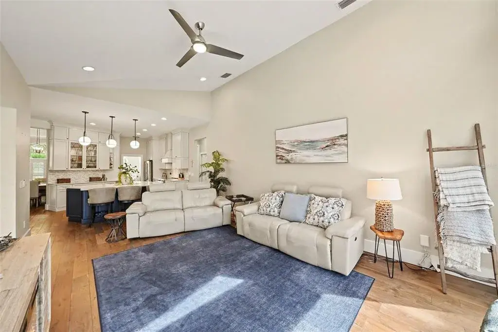 Property for sale at 1021 W HENRY AVENUE, TAMPA, FL, 33604