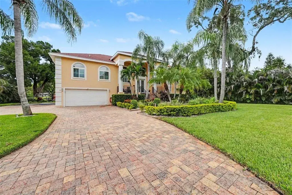 Property for sale at 1021 W HENRY AVENUE, TAMPA, FL, 33604