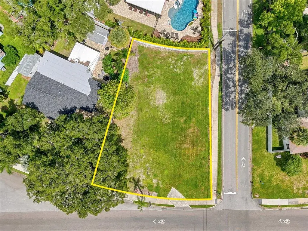 Property for sale at 3622 W TAMPA CIRCLE, TAMPA, FL, 33629