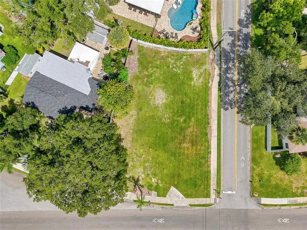 Property for sale at 3622 W TAMPA CIRCLE, TAMPA, FL, 33629