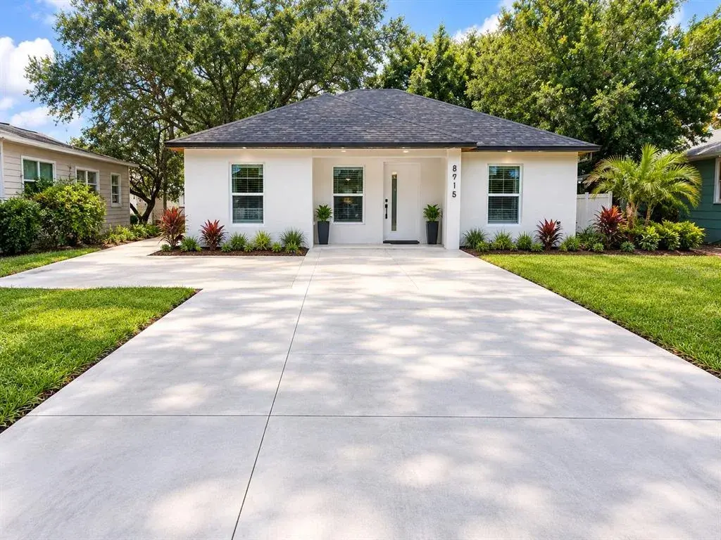 Property for sale at 8915 N WILLOW AVENUE, TAMPA, FL, 33604